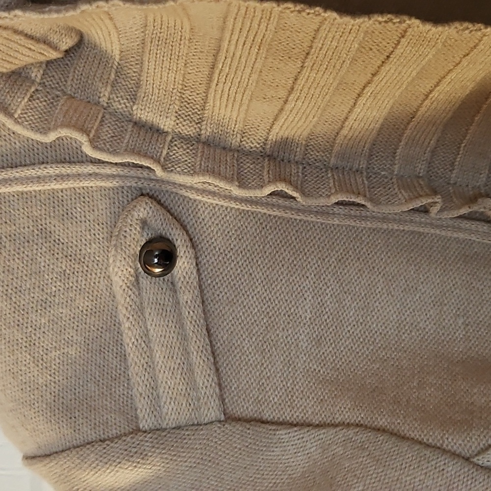Chic Beige Cardigan with Button Accents - Picture 5 of 12